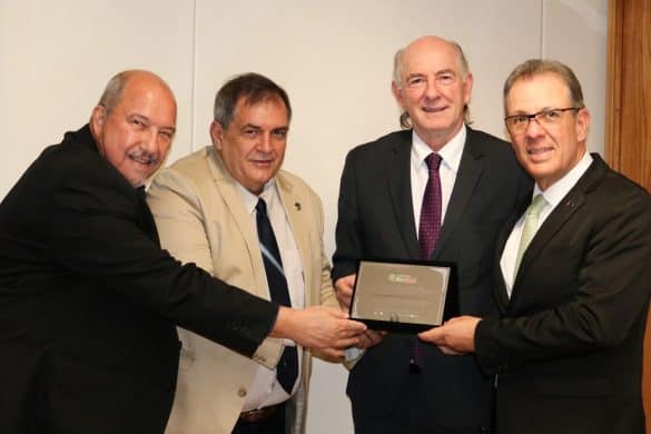 Guy de Capdeville (Embrapa Agroenergia), Paulo Alvim (MCTIC), Donizete Tokarski (Ubrabio) e ministro Bento Albuquerque (MME)