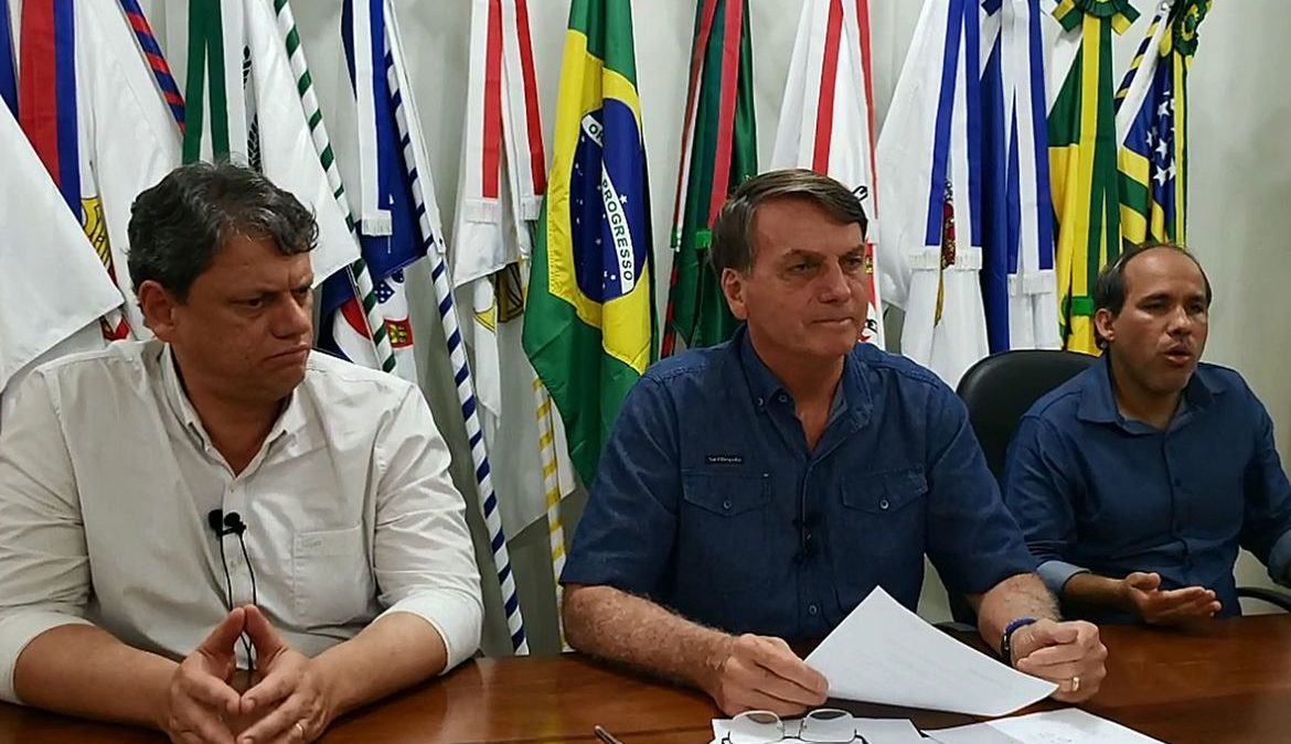 Clipping 1ª edição: Bolsonaro negocia mudanças em projeto que altera ICMS sobre combustíveis