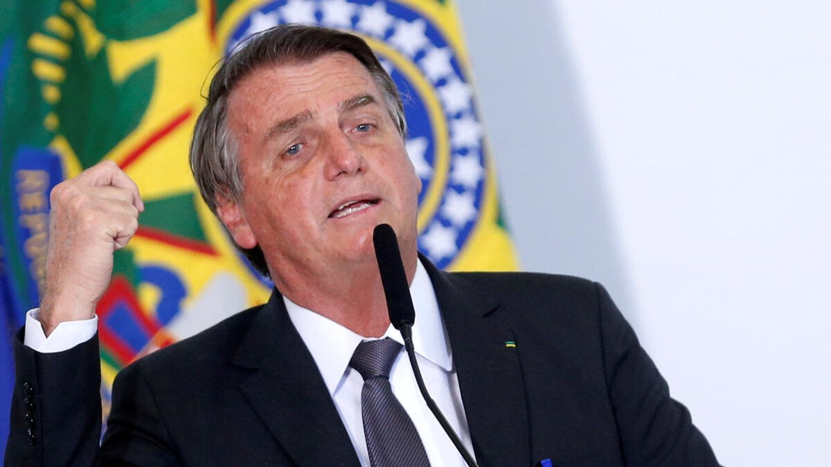 Clipping 1ª Edição: Bolsonaro diz que “certo” é não reduzir preço de combustível porque não chega ao consumidor