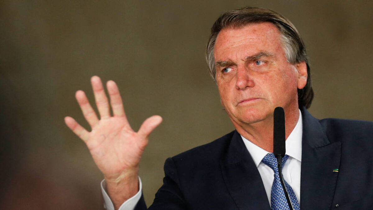 Clipping 1ª Edição: Bolsonaro diz que Petrobras não precisa mudar política de preço dos combustíveis