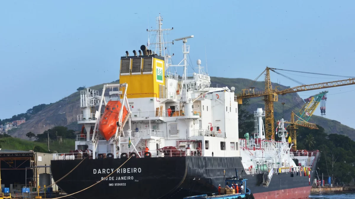 Clipping 2ª Edição: Petrobras testa combustível marítimo com 10% de biodiesel