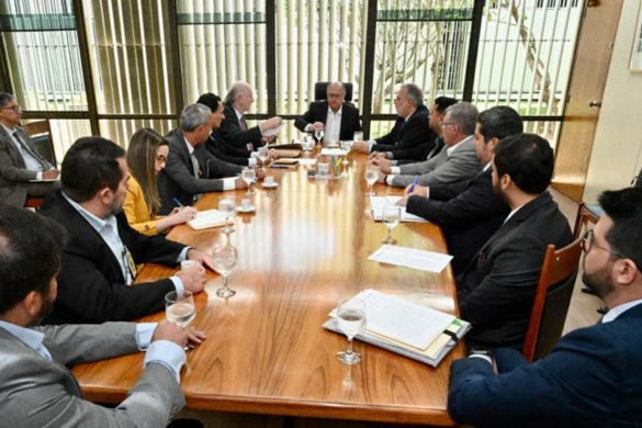Vice-presidente Geraldo Alckmin em reunião sobre Biodiesel