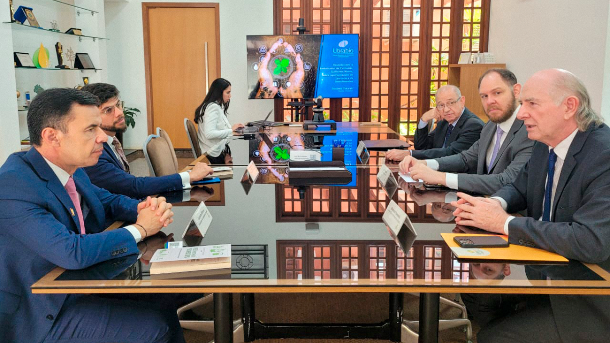 Ubrabio recebe embaixador da Colômbia para falar sobre a política brasileira de biodiesel