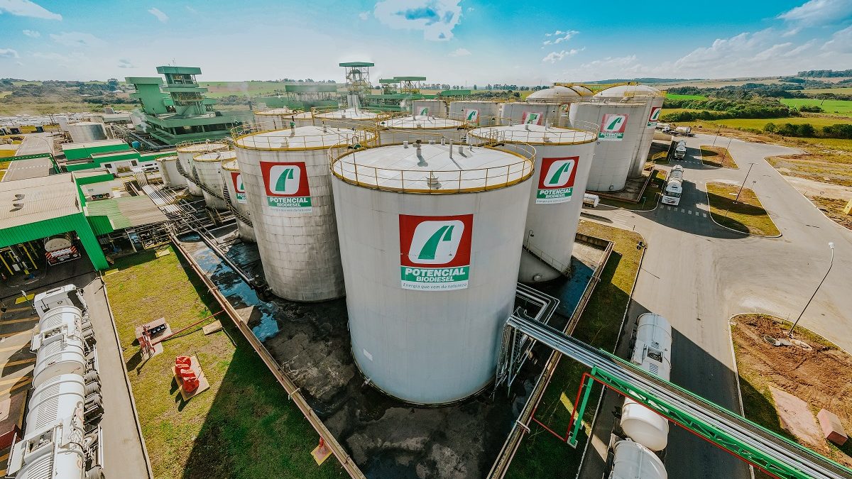 Brasil acelera rumo ao combustível do futuro: nova lei impulsiona biodiesel com metas ambiciosas